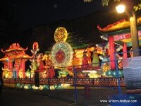 Rogers-Chinese-Lantern-Festival-2007-dancing palace